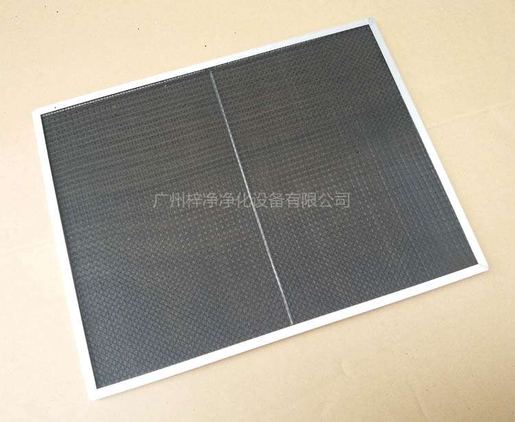 尼龍網初效過濾器骨架采用直徑為6mm的鐵絲焊接處理,目的防止過濾器變形。