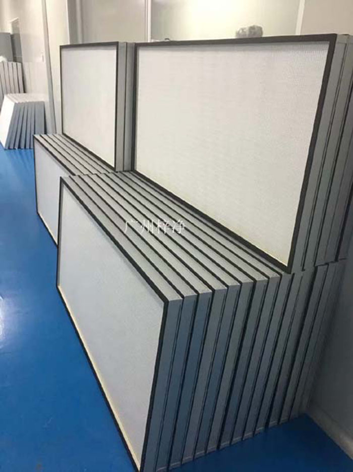 ULPA級超高效空氣過濾器適用于10000級-100級潔凈系統，空調系統，因此產品已廣泛應用于電子、微電子、半導體、光器件、生物和醫藥線路、照相機和光學儀器、精密機械等多個領域。